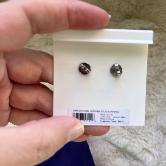 Tory Burch Forget Me Not Enamel Stud Earrings - Picture 5 of 5
